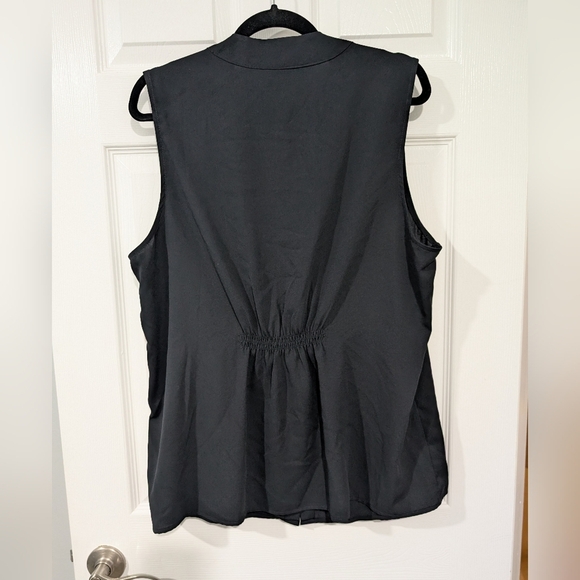 41 Hawthorn Black Sleeveless V-Neck Blouse in Size 1X - Picture 7 of 8